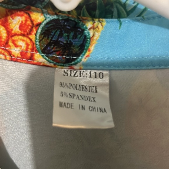 Boys size 4/5 cool pineapple button down - Picture 3 of 3